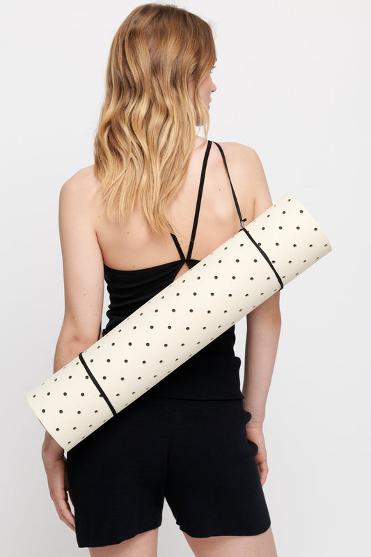 dotted signature mat